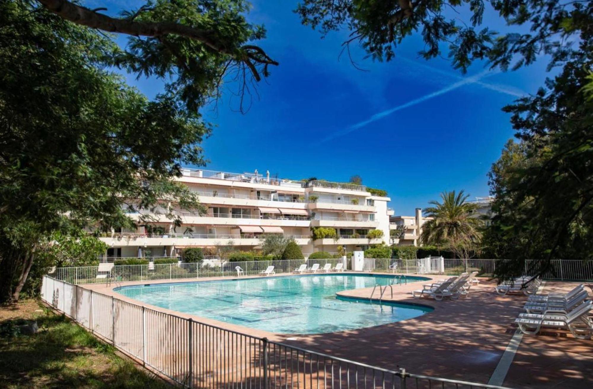 Appartement Un Nid A Saint Tropez Extérieur photo